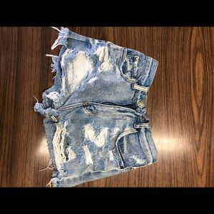 Signature 8 denim shorts